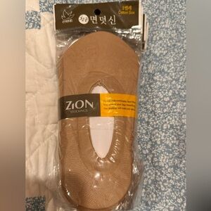 Zion Ankle Socks